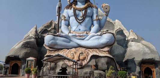 Statue av guden Sjiva